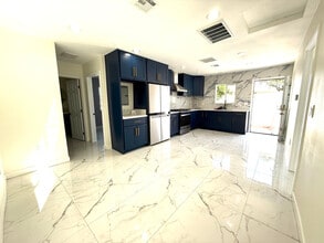 Building Photo - 8536 Enault Ln