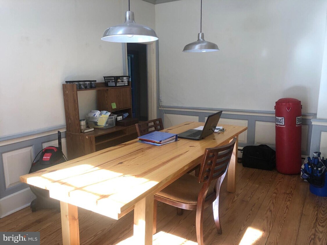 Foto principal - 529 N State St