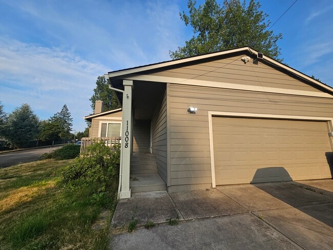 Building Photo - 11008 SW 47th Ave