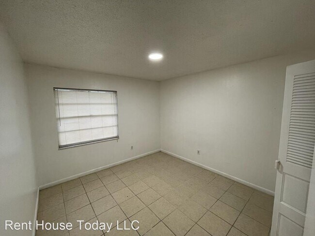 Building Photo - 3 br, 1 bath House - 226 6th Jpv