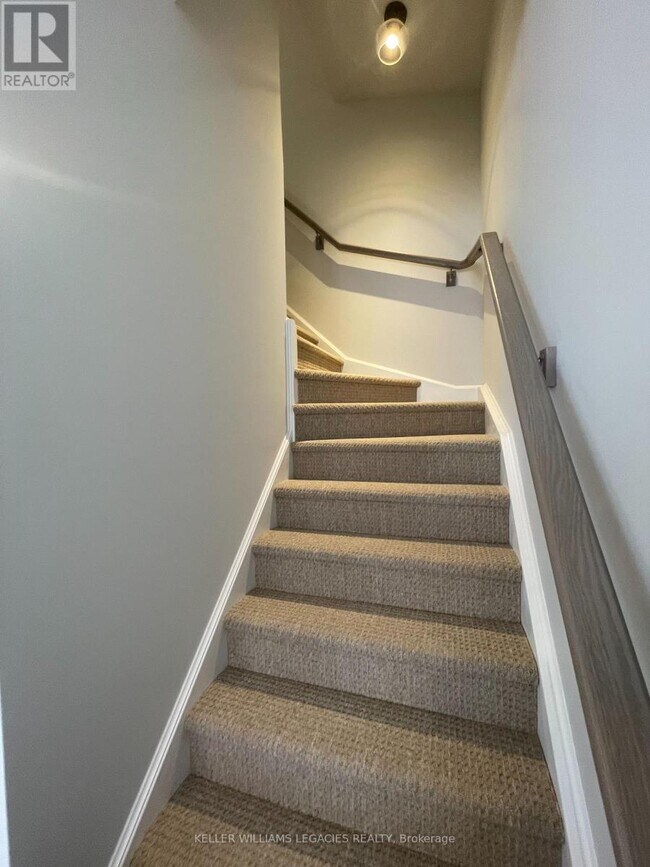 Building Photo - 314-314 Equestrian Way
