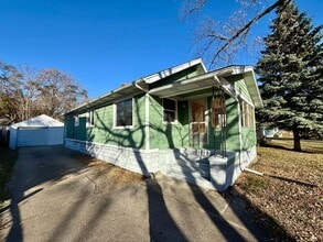 Building Photo - 868 E Dale Ave