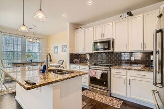 Building Photo - 8916 E Caley Way