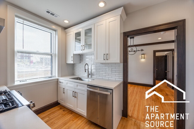 Foto del edificio - 6409 N Talman Ave