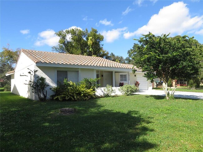 Building Photo - 10120 Eventide Ct