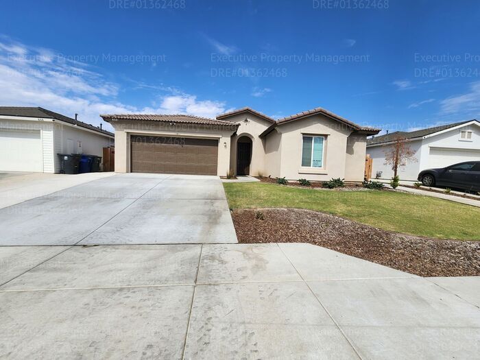 Primary Photo - Spacious 4 bedroom/ 2 bathroom home REDUCED!