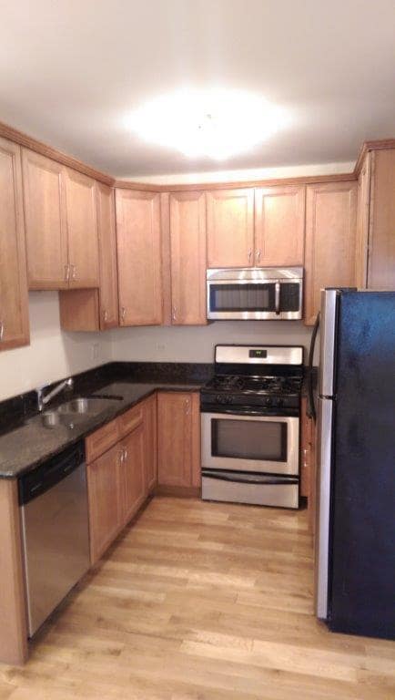 Foto del edificio - 4542 W George St