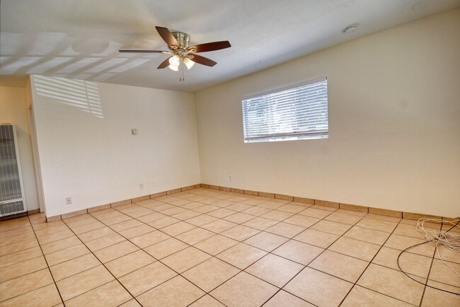 Foto del edificio - Two Bedroom condo in Pacific Beach