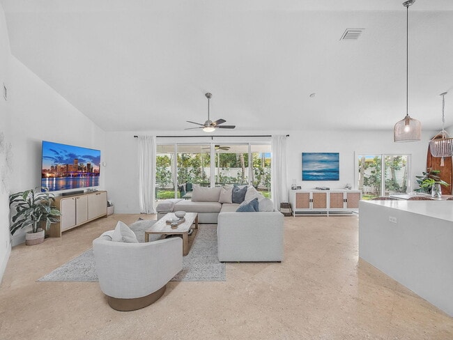 Foto del edificio - 217 Colony Way W