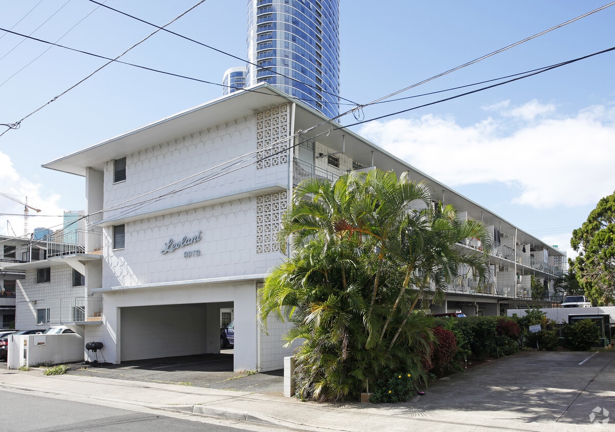 Building Photo - 715 Piikoi St