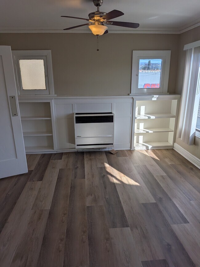 Foto del edificio - 1055 N Ardmore Ave