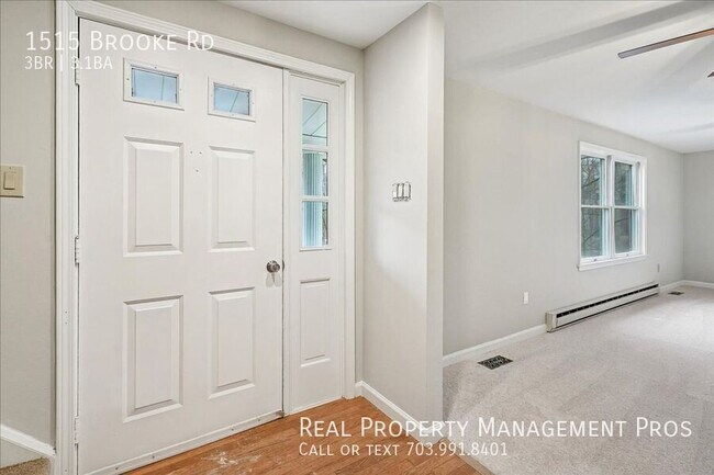 Foto del edificio - 1515 Brooke Rd