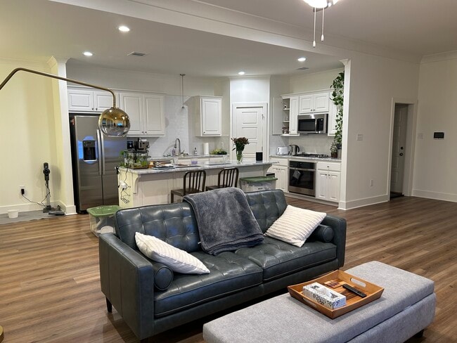 Building Photo - 1520 Tradewater Rd