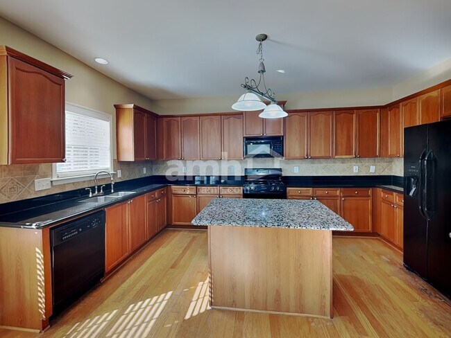 Foto del edificio - 6855 River Island Cir