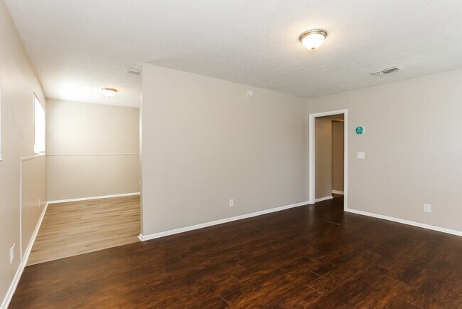 Foto del edificio - 6529 Hugh Ct
