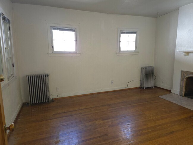 Building Photo - 243 S 800 E