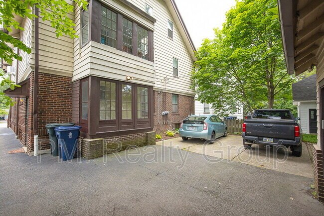 Foto del edificio - 2129 Coventry Rd