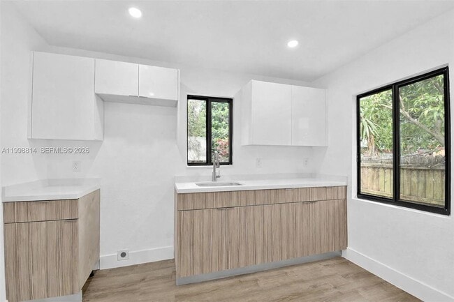 Foto del edificio - 2919 NW 92nd St
