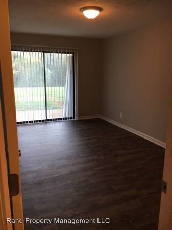 Foto del edificio - 119 Lakeview Ct