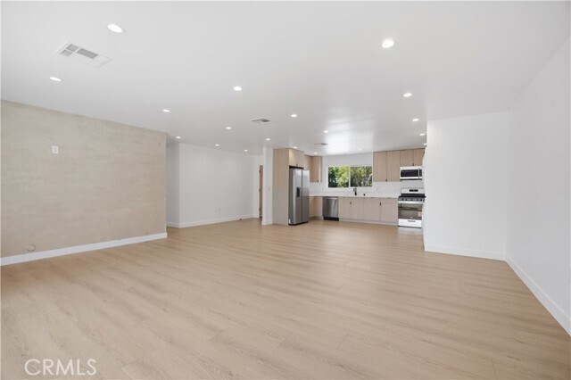 Foto del edificio - 17150 Mayall St