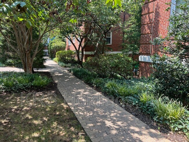 Foto del edificio - 20 S Old Glebe Rd