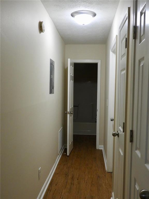 Building Photo - 5272 Ridge Forest Dr