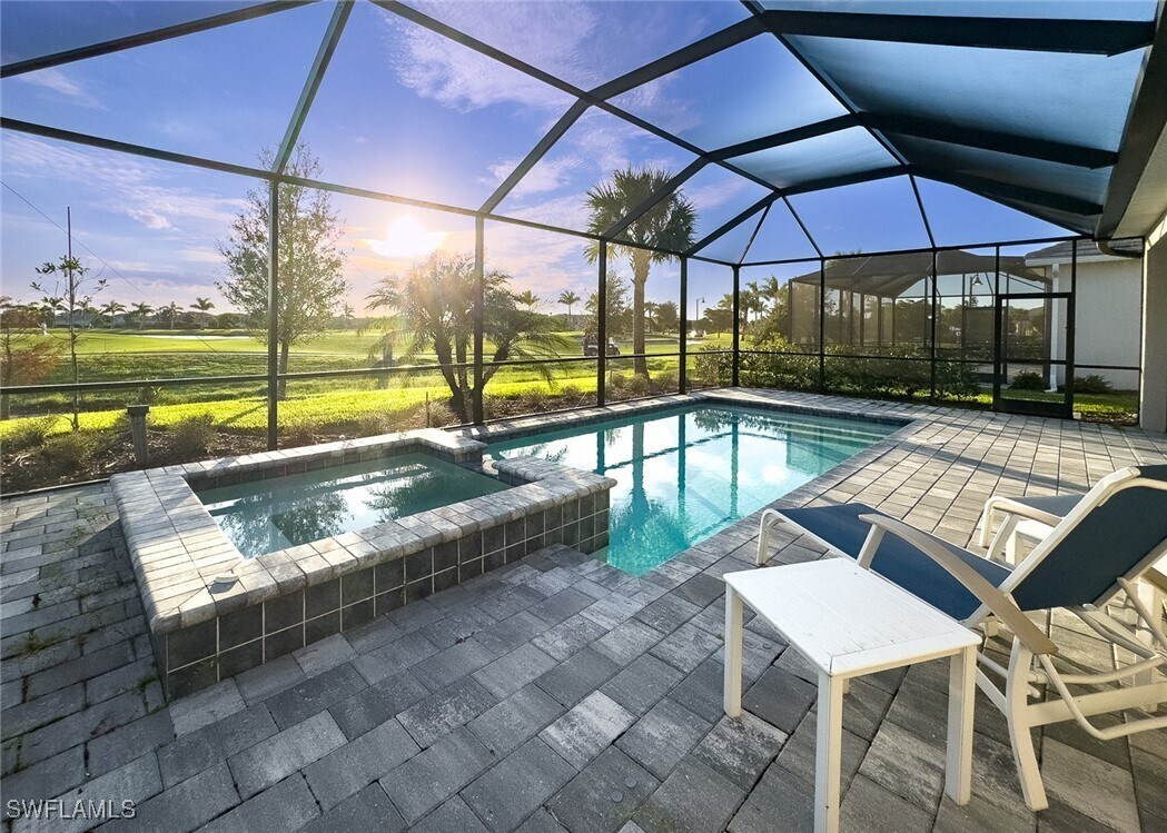 Foto principal - 5861 Sunningdale St
