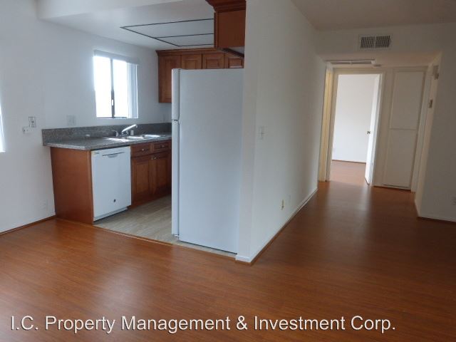 Building Photo - 65 N Craig Ave