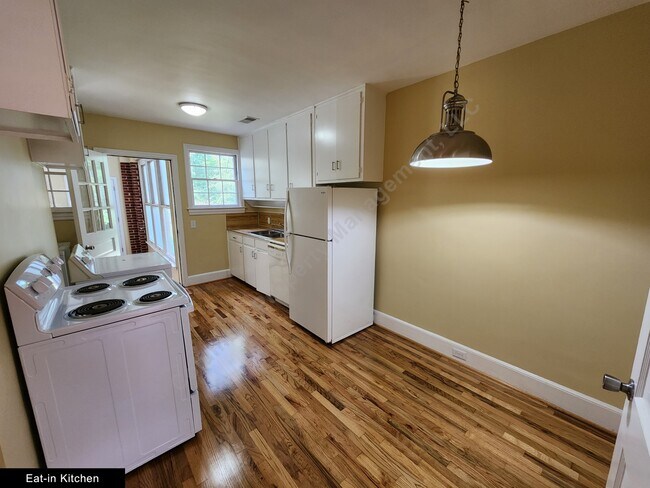 Building Photo - 4017 Cassina Rd