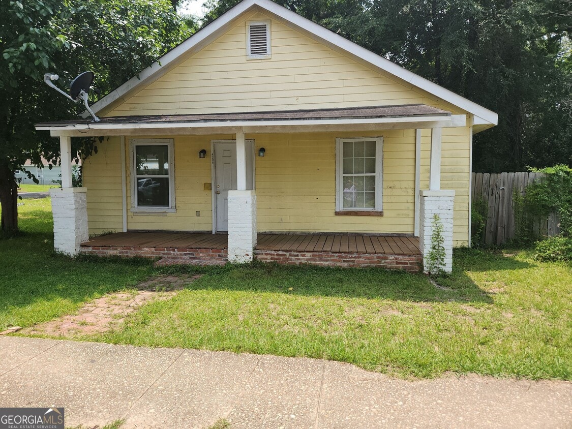 Primary Photo - 4205 Meritas Dr