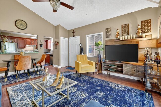 Foto del edificio - 1813 Bough Ave