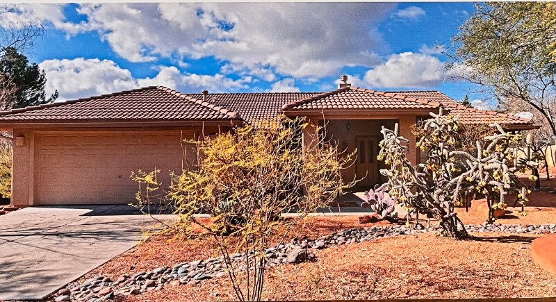Foto principal - 955 Lee Mountain Rd