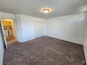 Building Photo - 5812 Beluga Bay St