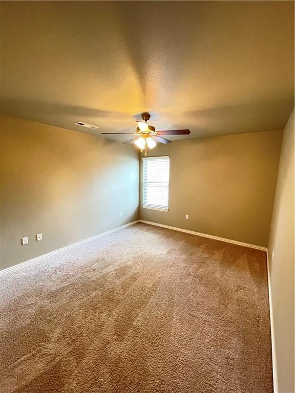 Foto del edificio - 1332 W Mt Comfort Rd