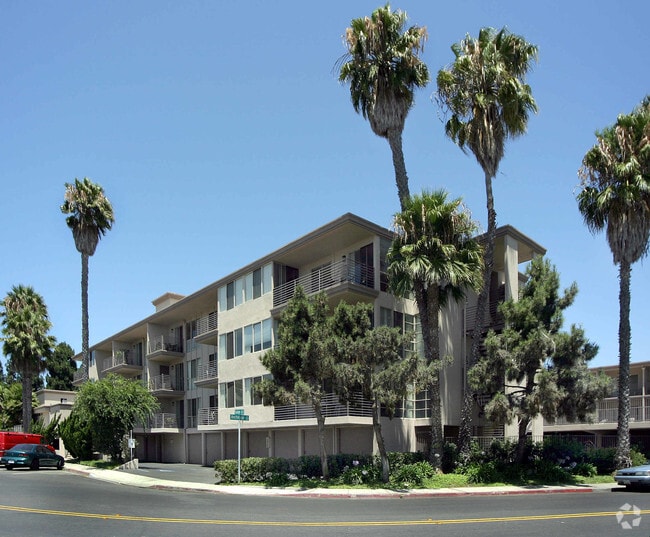 Building Photo - Yacht Club Condominiums