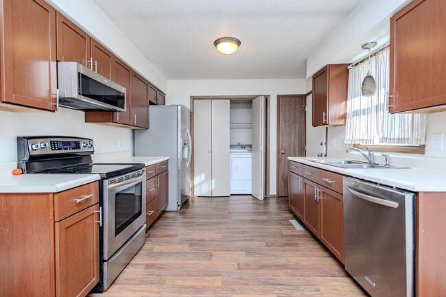 Building Photo - 507 4th St NW