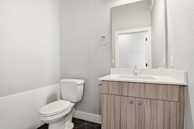 Foto del edificio - $2,995.95, 2 bed, 2 full and 2 half bathroom with a gorgeous terrace.
