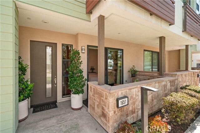 Building Photo - 1651 Topanga