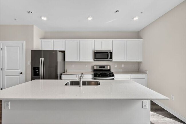 Foto del edificio - 15006 General Lafayette Blvd