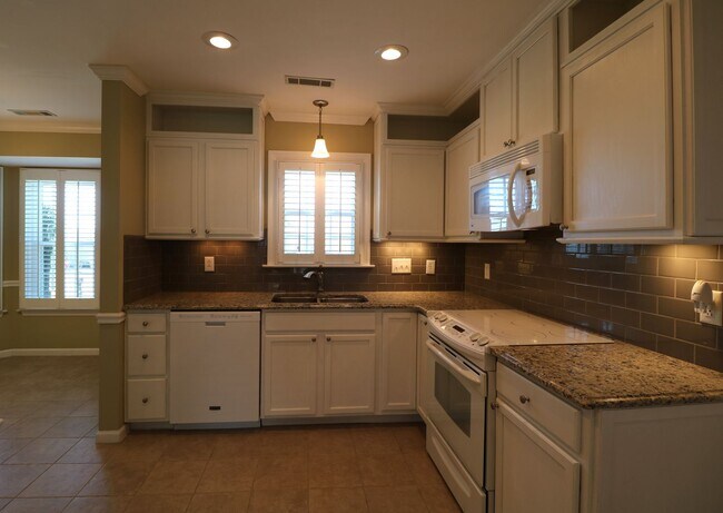 Building Photo - 505 Wallridge Dr