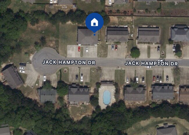 Foto del edificio - 327 Jack Hampton Dr