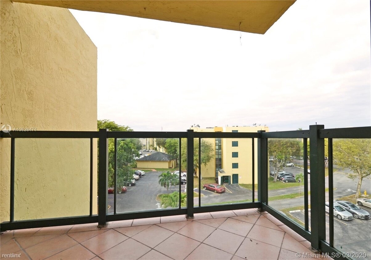 2 br, 2 bath - International Park Condo II - 2 br, 2 bath  - International Park Condo II
