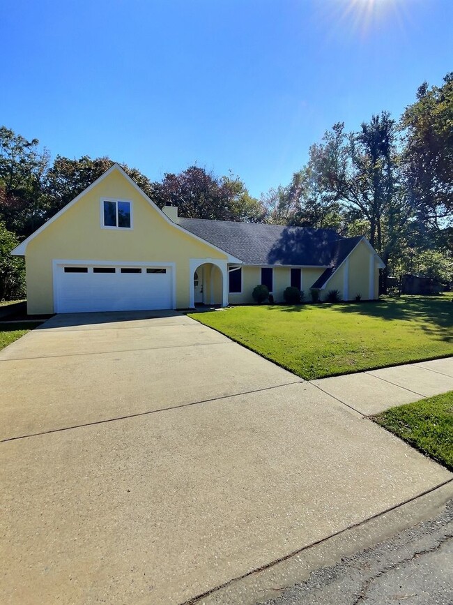 Foto del edificio - Spacious 4 bedroom home in Ocean Springs!