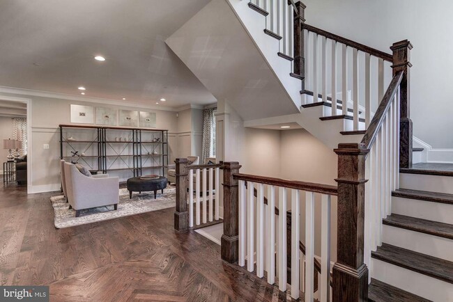 Building Photo - 5700 Tanglewood Dr
