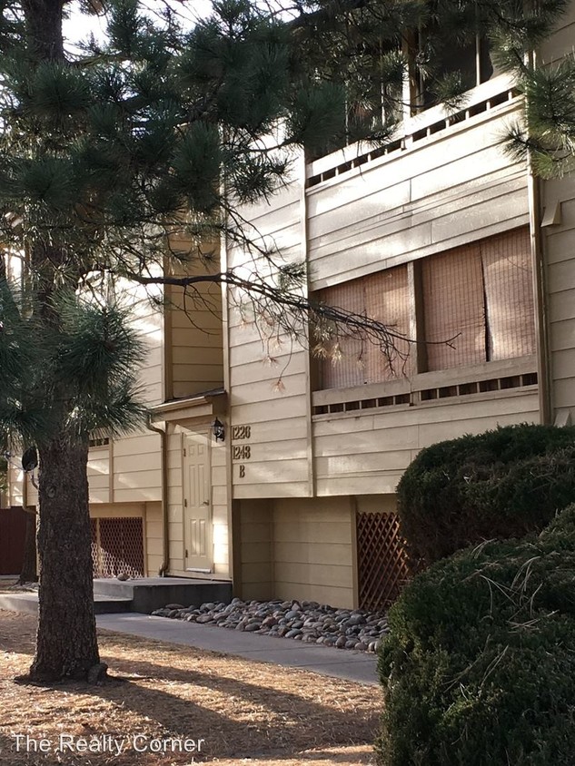 Primary Photo - 1240 Firefly Cir