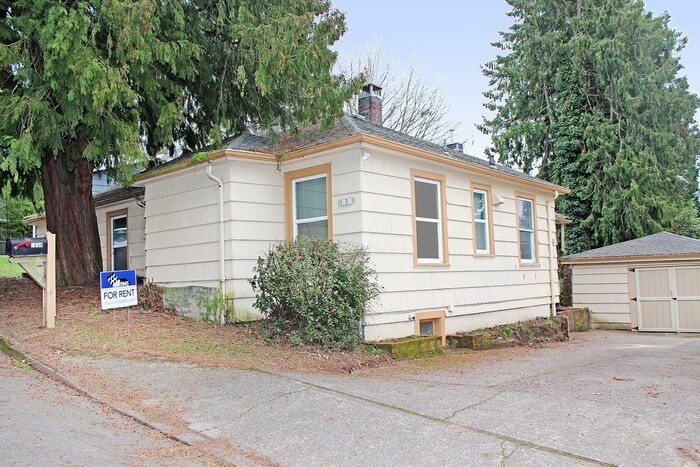 Primary Photo - 1834 SW Lobelia St
