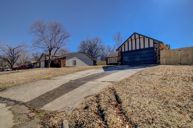 Building Photo - 3 Bed 2 Bath South Tulsa! Union Schools!