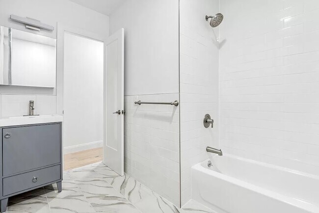 Building Photo - 534 Bergen St