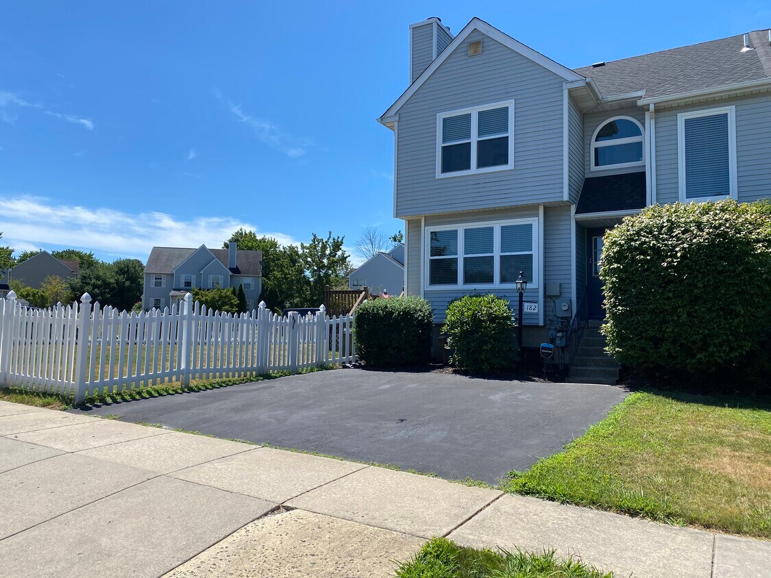 182 Dawn Dr, Lansdale, PA 19446 Townhome Rentals in Lansdale PA