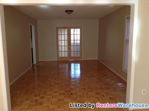 Foto del edificio - 723 Twin Brooks Ct SE